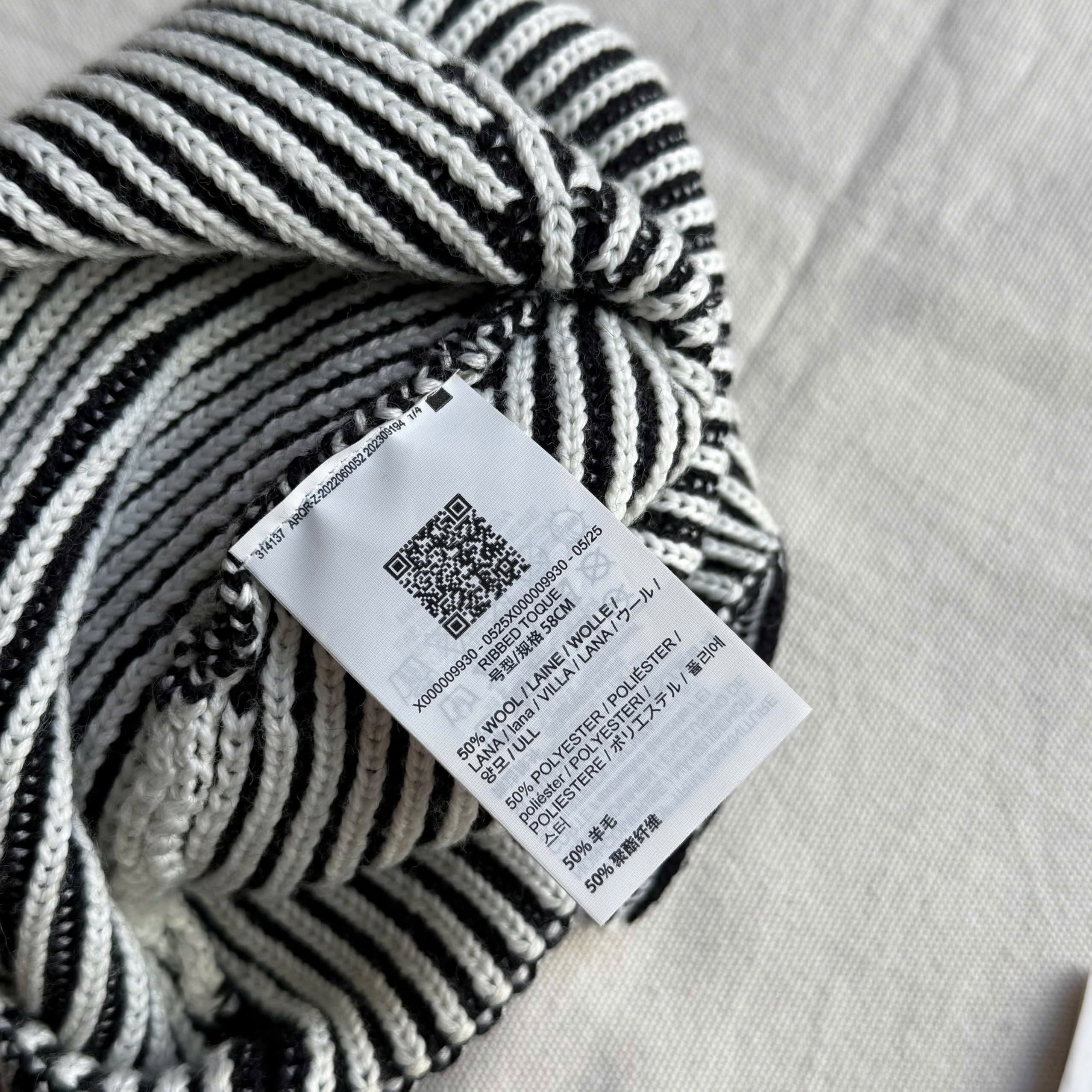 Arc'teryx Ribbed Toque — New Arrival Black / Arctic Silk colorway — 3