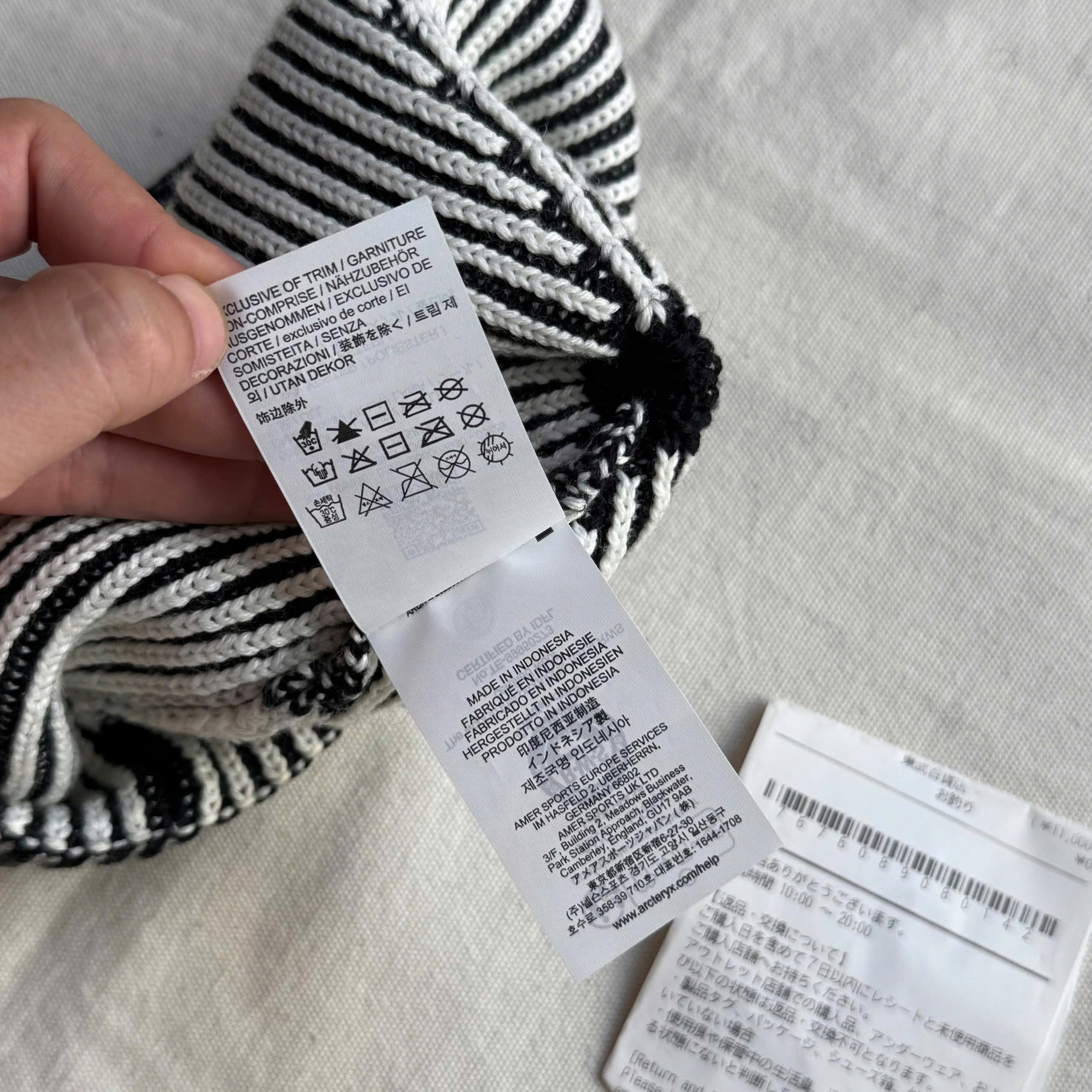 Arc'teryx Ribbed Toque — New Arrival Black / Arctic Silk colorway — 4