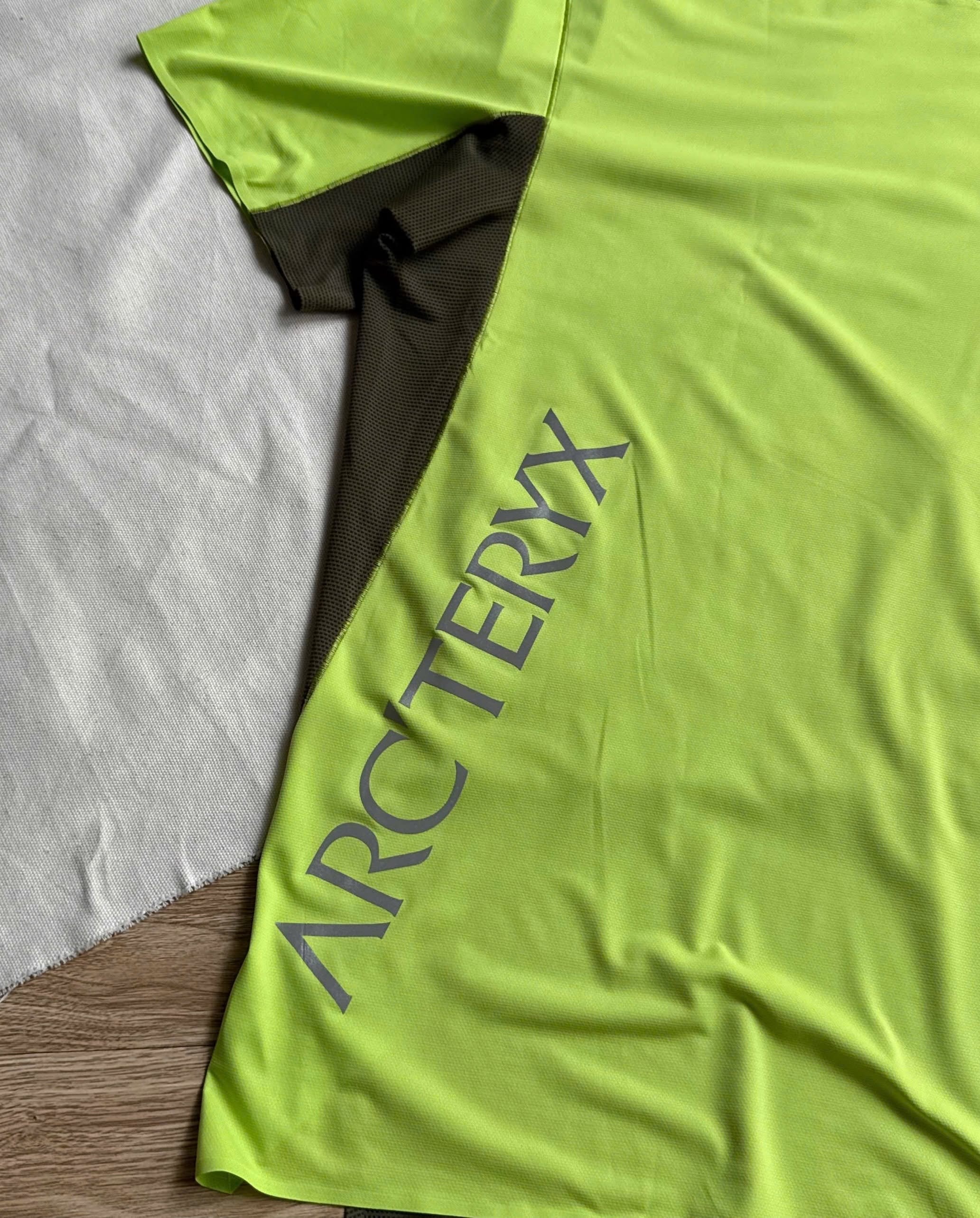 Arc'teryx Norvan Downword Logo SS — New Arrival — 4