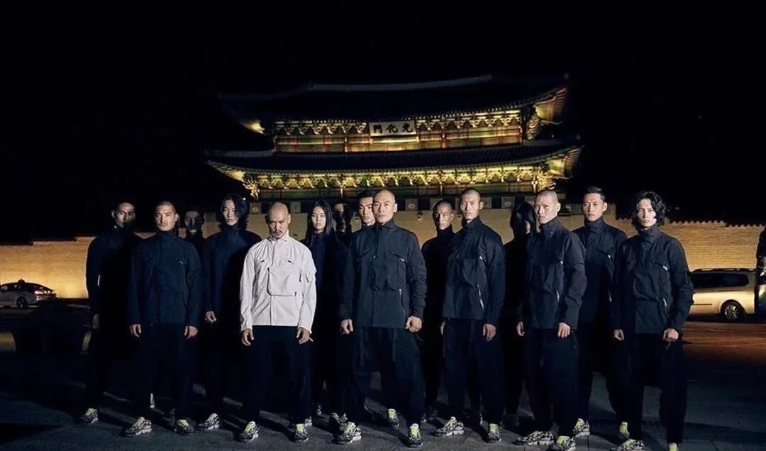 Nguyên team đi vào hếttttttt